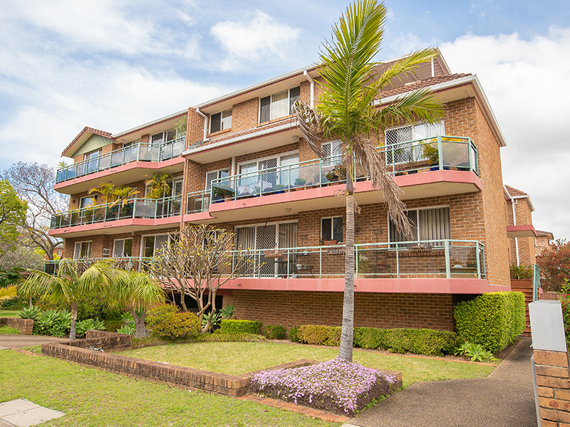 10/15 Cecil Street, Monterey, NSW 2217 Property Details