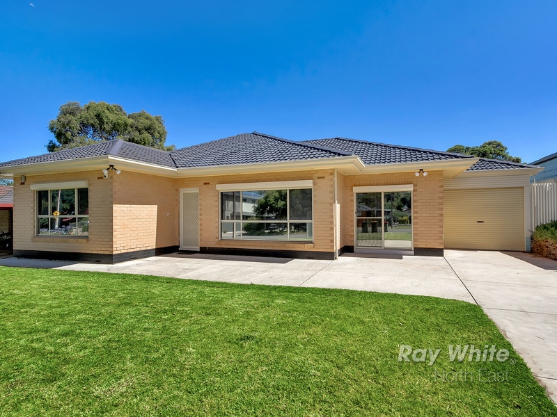 12 Carnarvon Avenue, Redwood Park, SA 5097