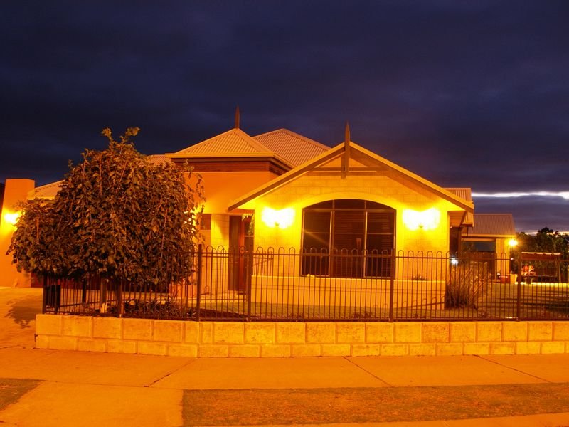 181 Norton Promenade, Dalyellup, WA 6230 Property Details