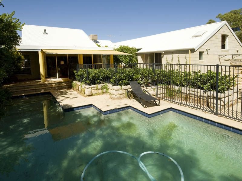 25R Irvine Street, Peppermint Grove, WA 6011