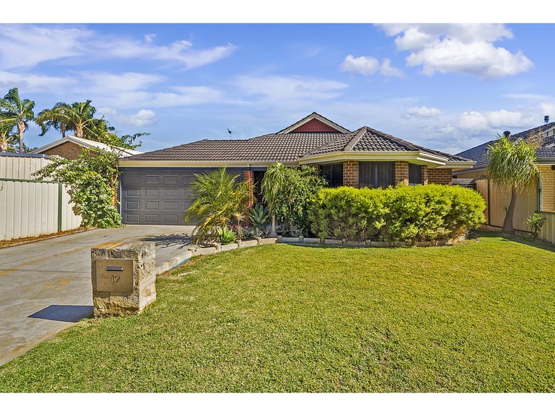 12 Dirphia Place, High WA 6057