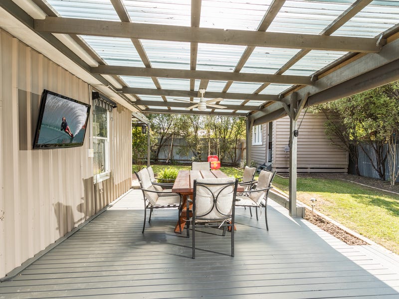 4 Park Avenue North, Eildon, Vic 3713 House for Sale