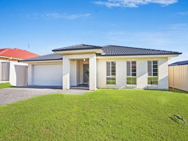 13 Greenhaven Circuit, Woongarrah, NSW 2259