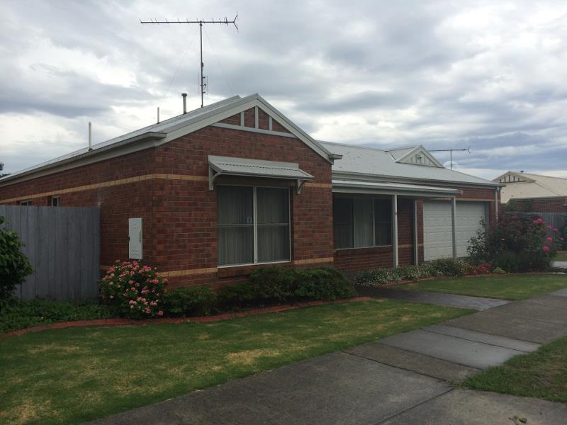 19 Ollerton Avenue, Newborough, VIC 3825