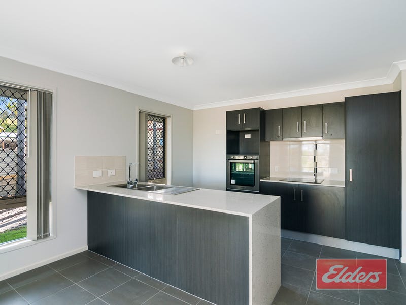 303 Redland Bay Road, Capalaba, QLD 4157