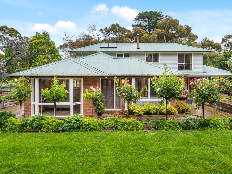 12 Windsor Street, Macedon, Vic 3440 House for Sale