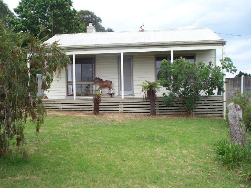 410 BALFOURS ROAD, Bairnsdale, Vic 3875 Property Details