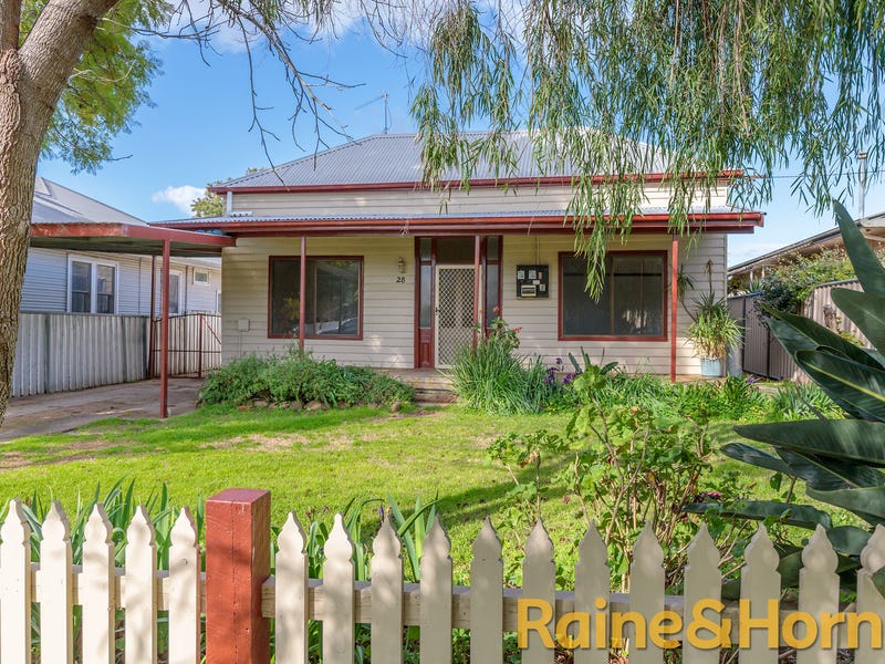 28 Sterling Street, Dubbo, NSW 2830 Property Details