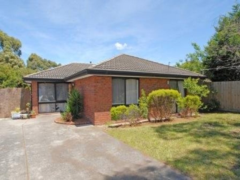 70 Clairmont Avenue, Cranbourne, Vic 3977 Property Details