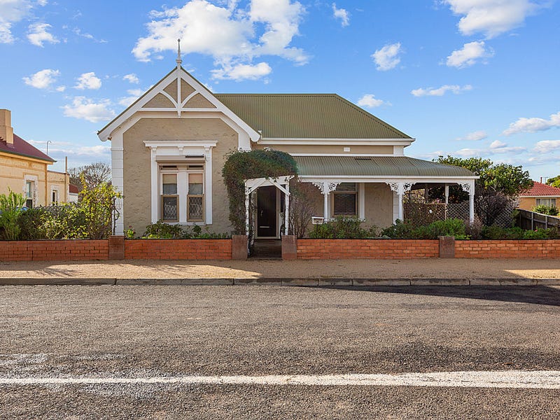 28 Charles Street, Balaklava, SA 5461 Property Details