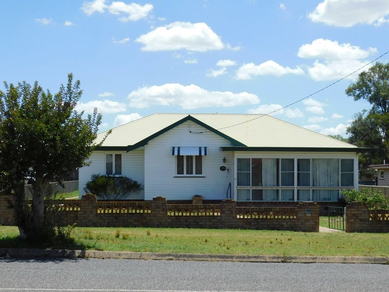 111 Dragon Street, Warwick, QLD 4370