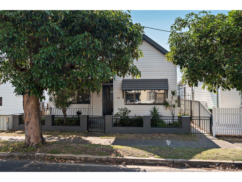 43 Emerald Street, Hamilton North, NSW 2292