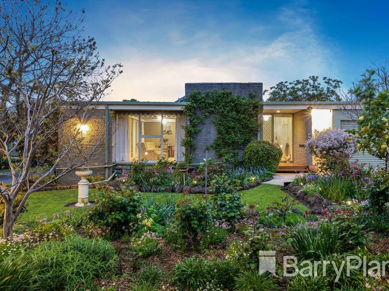 89 Thornhill Road Highton Vic 3216 Realestate Com Au