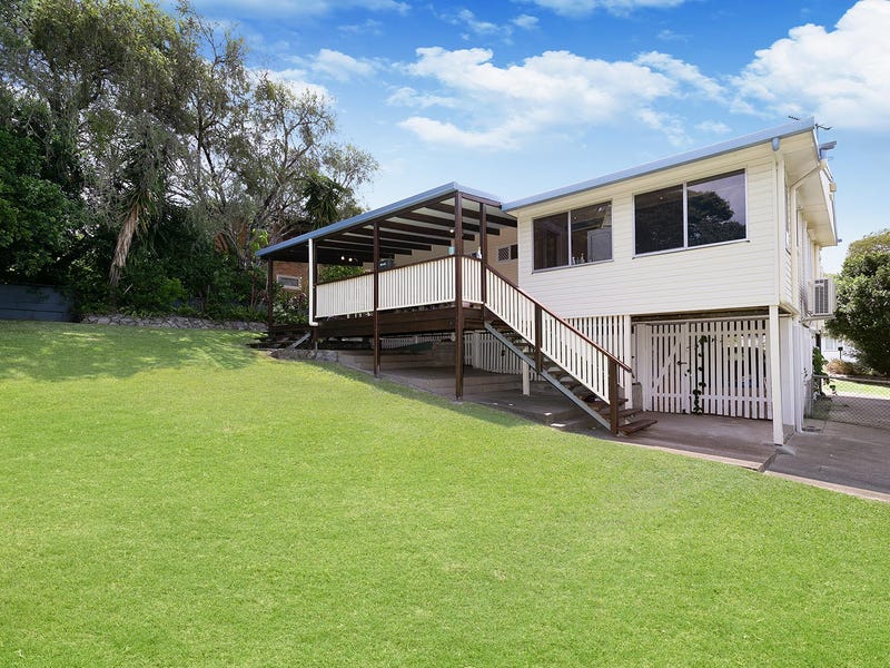 18 Coleridge Street, Stafford Heights, QLD 4053