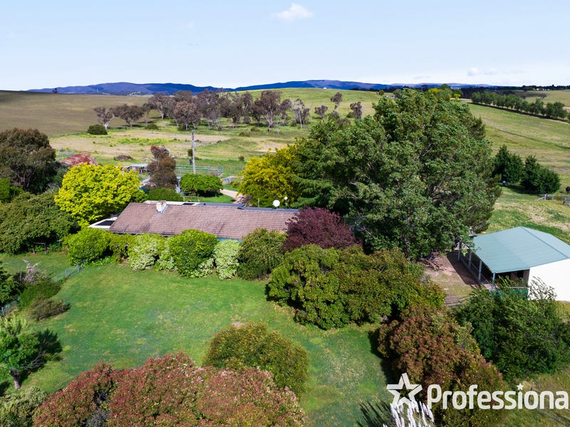 772 Sofala Road, Laffing Waters, NSW 2795