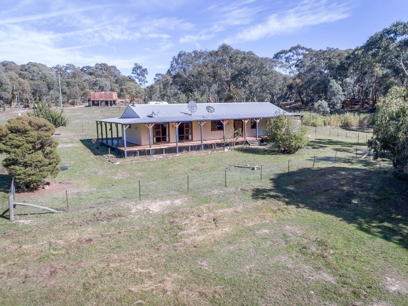 8 Alexander St, Hargraves, Mudgee, NSW 2850 Property Details