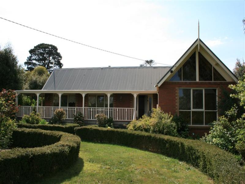 49 WHITE AVENUE, Romsey, Vic 3434 Property Details