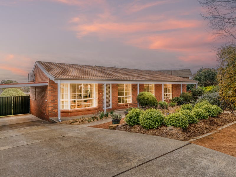 6 Wangara Cres, Queanbeyan West, NSW 2620