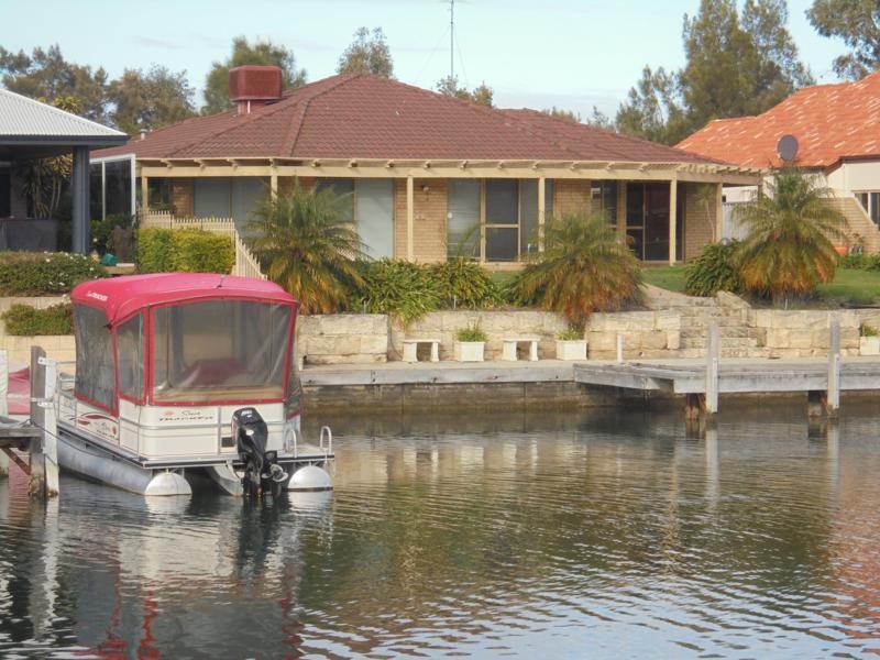 23 Waterside Drive, Dudley Park, WA 6210