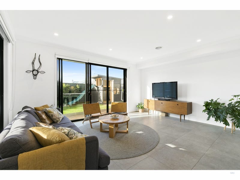 32 Yirn Avenue, Torquay, VIC 3228