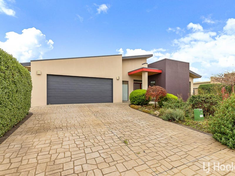 45 Jeanne Young Circuit, McKellar, ACT 2617 House for Rent
