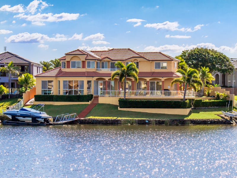 3 Trimaran Place, Clear Island Waters, QLD 4226