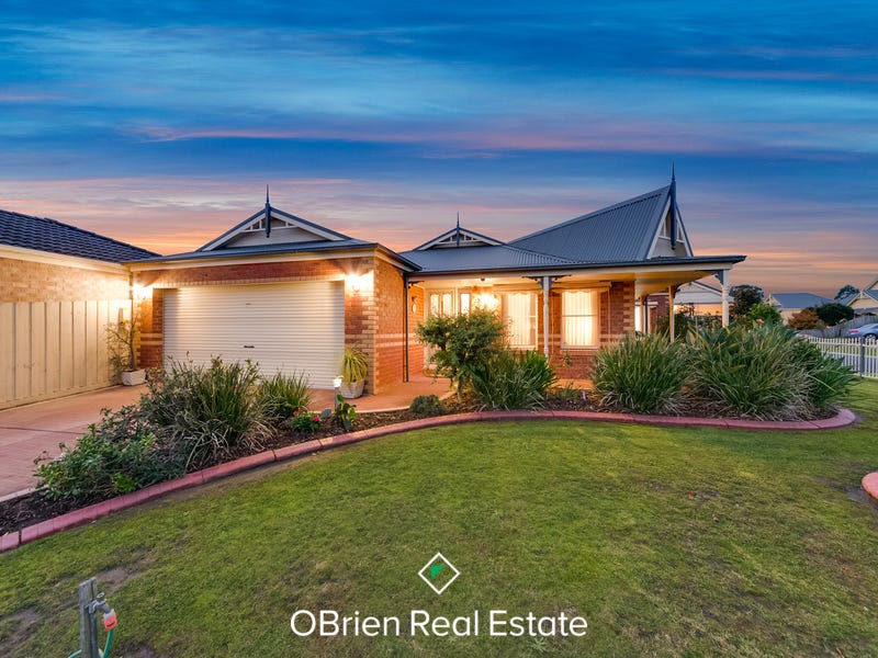 36 Brookland Greens Boulevard, Cranbourne, Vic 3977 Property Details