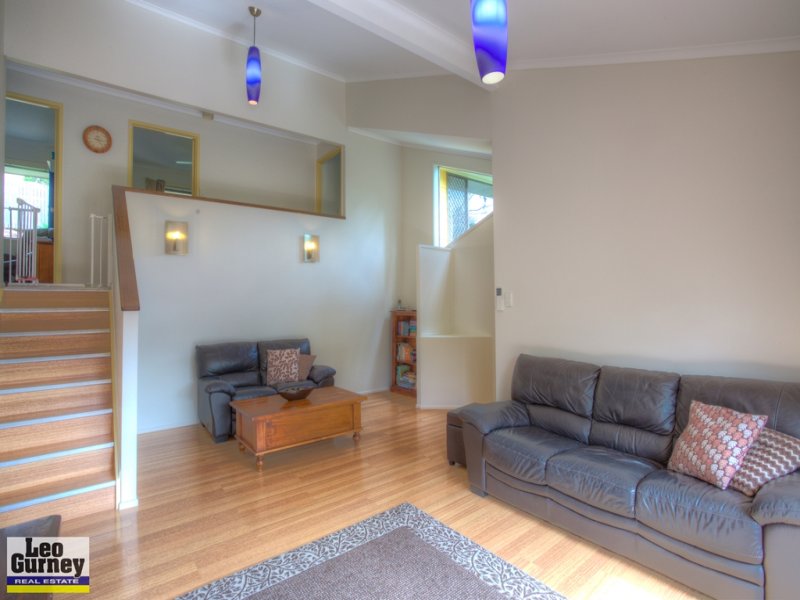 16 Blackwood Drive, Arana Hills, QLD 4054