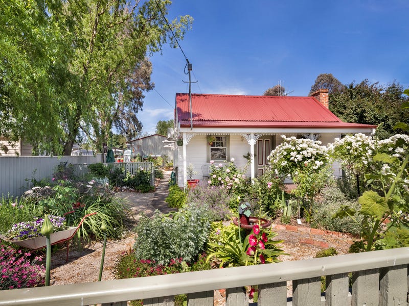 4 Ballarat Street North, Talbot, Vic 3371 Property Details