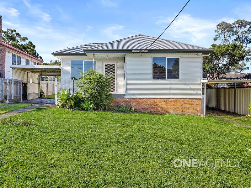 4 Illawon Street, Berkeley, NSW 2506 - Property Details