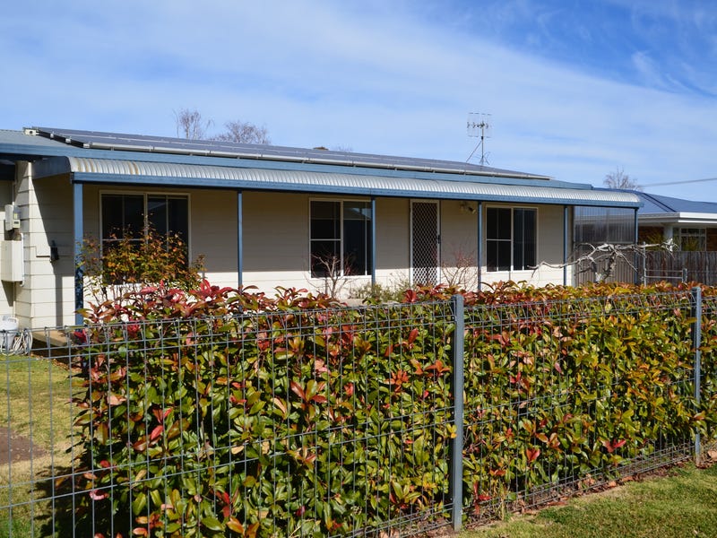 14 Nincoola Street, Guyra, NSW 2365 House for Sale