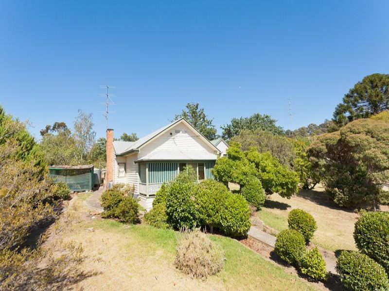 8 Castlemaine Road, Maldon, Vic 3463 Property Details