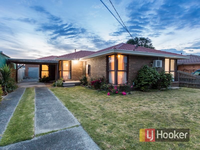 8 David Avenue, Cranbourne, VIC 3977