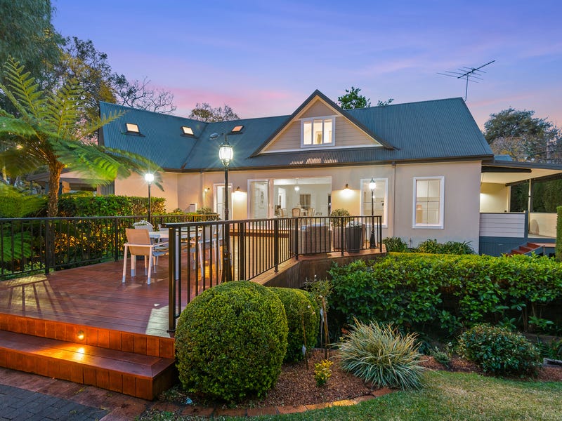 12 Chilton Parade, Warrawee, NSW 2074 Property Details