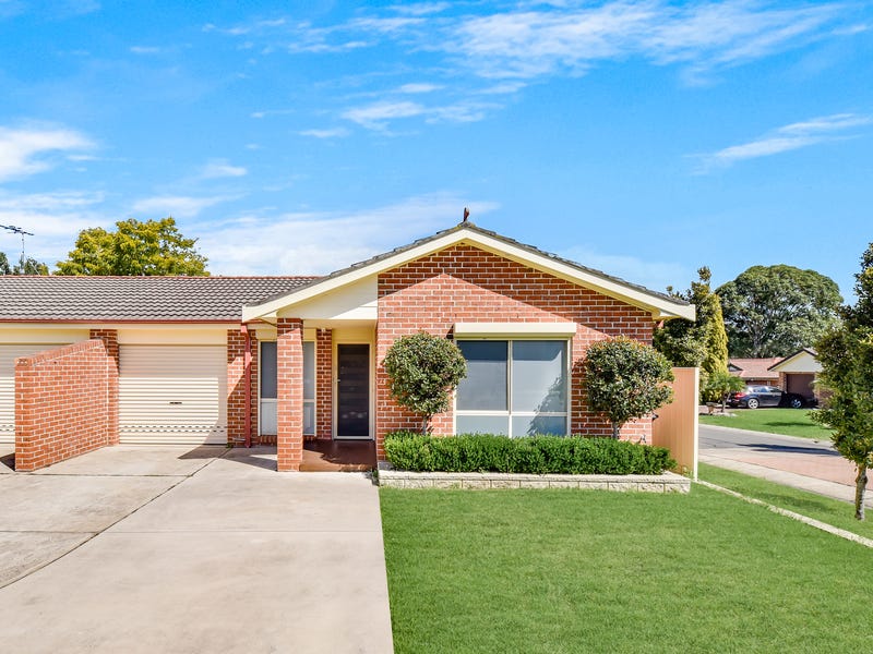 11B Crommelin Cres, St Helens Park, NSW 2560