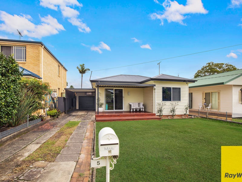 5 Dorothy Avenue, Woy Woy, NSW 2256