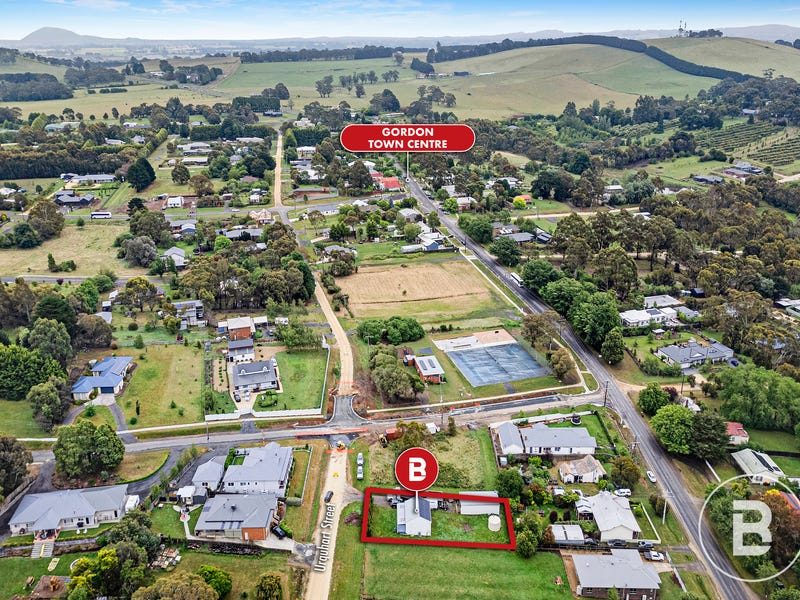 32 Urquhart Street, Gordon, Vic 3345 House for Sale