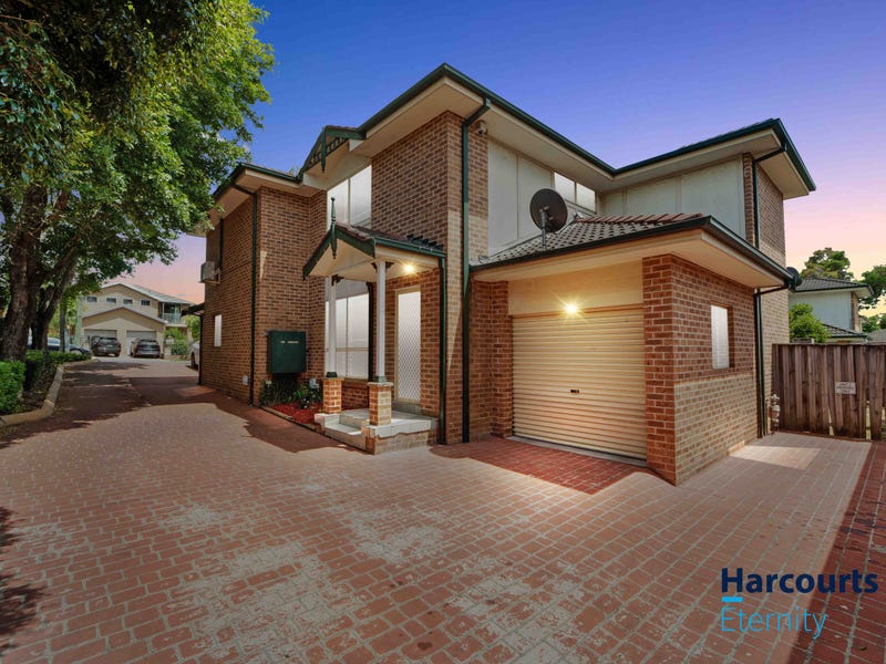 2/163 Targo Road, Girraween, NSW 2145 - Townhouse for Sale - realestate ...