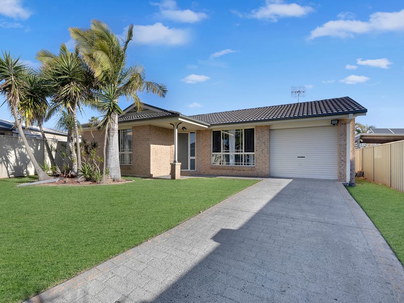 3 Grady Cl, Blue Haven, NSW 2262 House for Rent