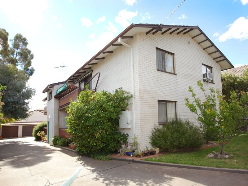 2/14 Yarrow Street, Queanbeyan, NSW 2620 Property Details