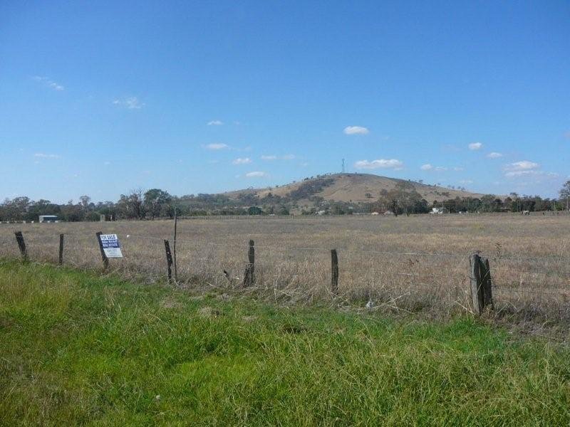 16 Farm Street, Boorowa, NSW 2586