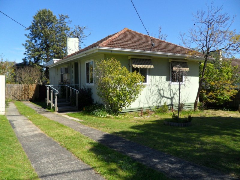 7 Jindabyne Avenue, Chadstone, VIC 3148