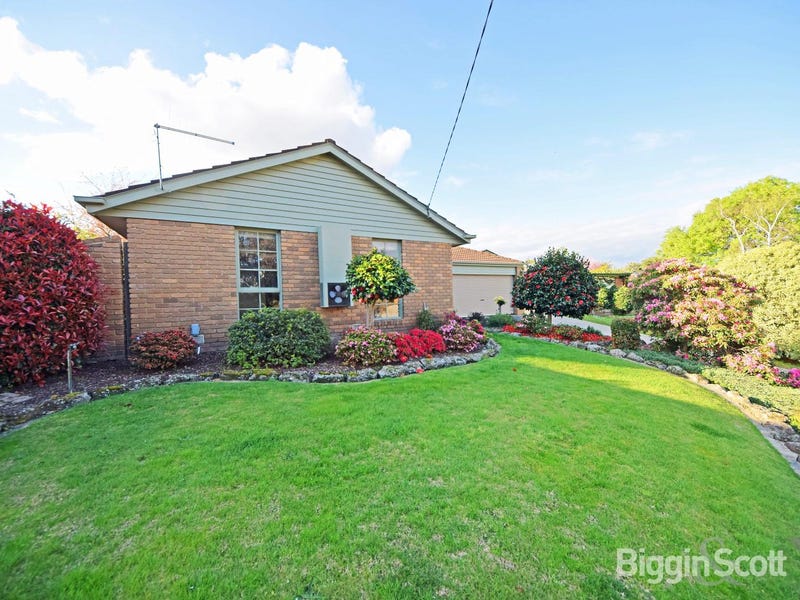 135 Weeden Drive, Vermont South, VIC 3133