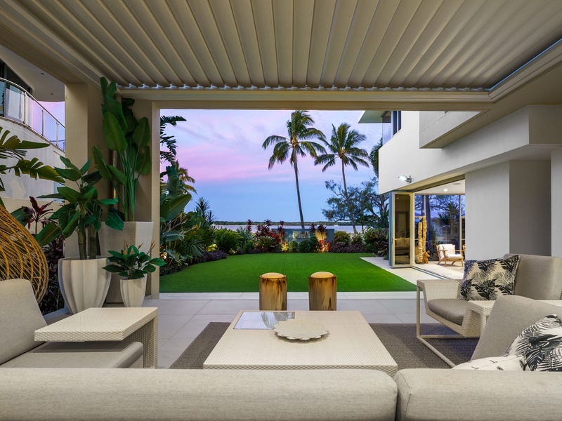 8 Shearwater Esp, Runaway Bay, QLD 4216