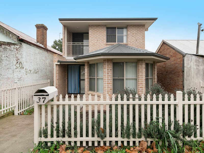 37 Addison Street, Goulburn, NSW 2580