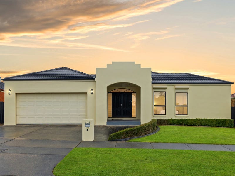 102 Balmoral Road, Warrnambool, Vic 3280 House for Sale