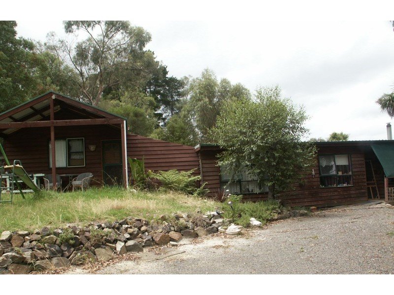 102 Graceburn Avenue, Healesville, VIC 3777