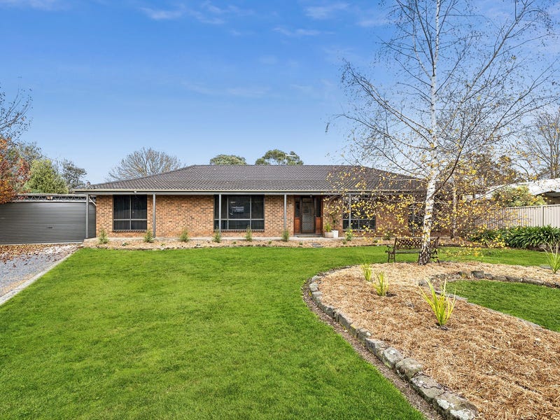 6 Benson Close, Vic 3356 Property Details