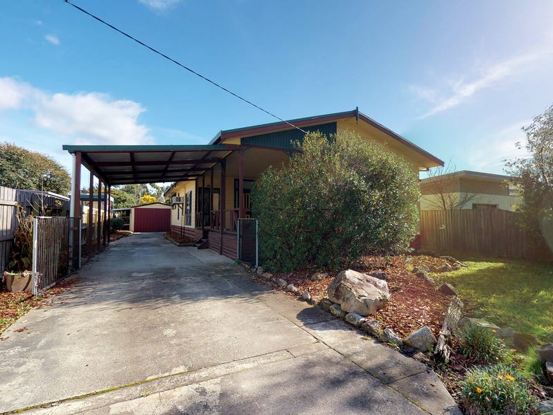 11 Berry Street, Traralgon, Vic 3844 Property Details