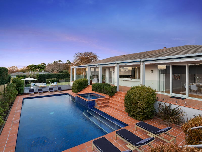 34 Jacksons Road, Mount Eliza, VIC 3930 34 Jacksons Road, Mount Eliza, VIC 3930